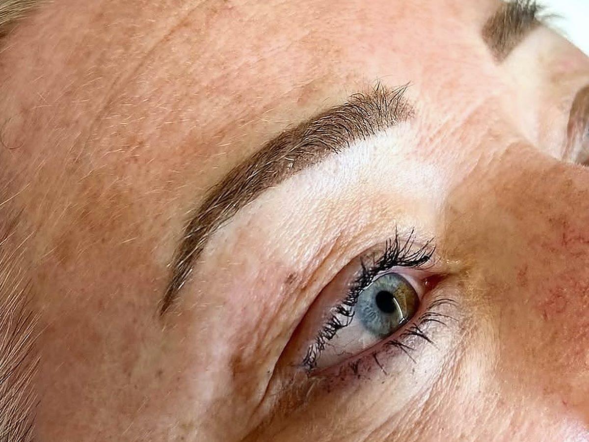 Powder brows by Alison Burns — soft, diffused shading