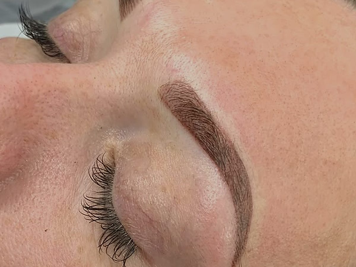 Semi-permanent brows by Alison Burns, straight after treatment